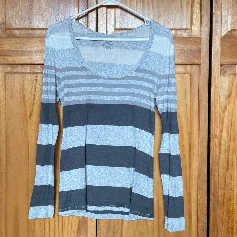 Old Navy Long Sleeve Striped Scoop Neck Top Gray/White Women's Size L Minimalist